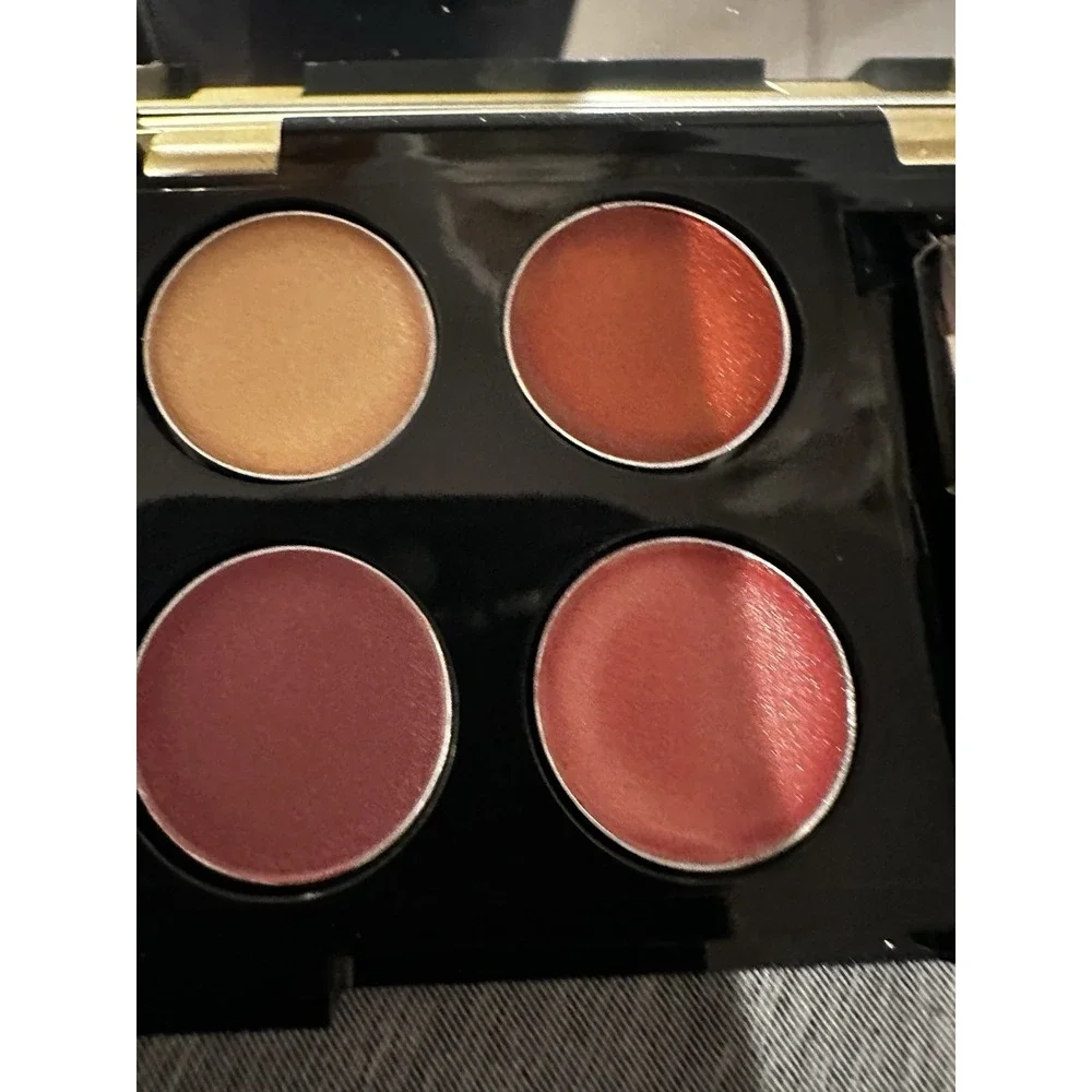 Elizabeth Arden Lipstick - 4 shades/brush - Lip Gloss Quad‎ Palatte